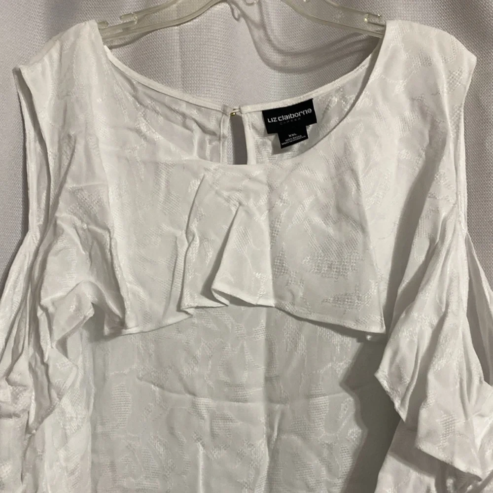 NWT Liz Claiborne White Cut out shoulder Blouse Size XXL - Picture 5 of 6